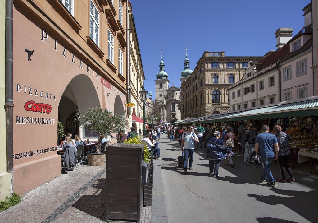 Igor And David Apartments Prag Eksteriør billede